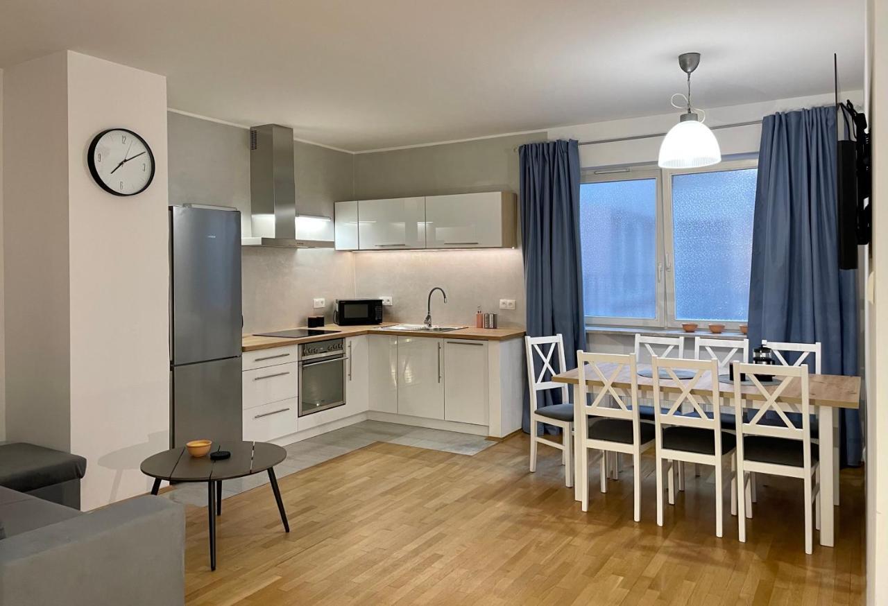 Apartament Przy Atrium Okolice Stacji Metra Rondo Onz Warszawa Eksteriør billede